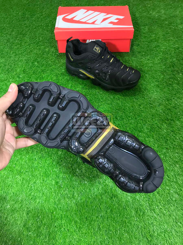 Vapormax (Blk/Gold) (Premium Quality) buy online Pakistan - Weeby Shoes