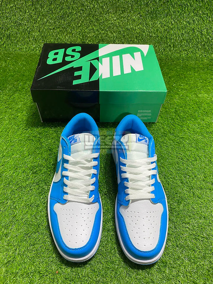 Jordan (low) x Dunk (UNC) buy online Pakistan - Weeby Shoes