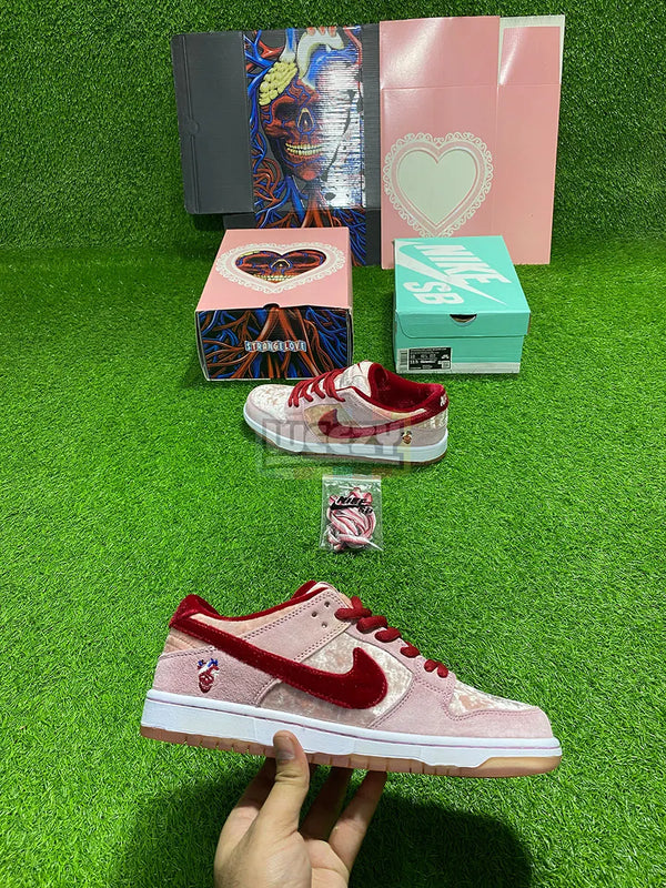 SB Dunk Low (Strange Love)(Special Box) buy online Pakistan - Weeby Shoes