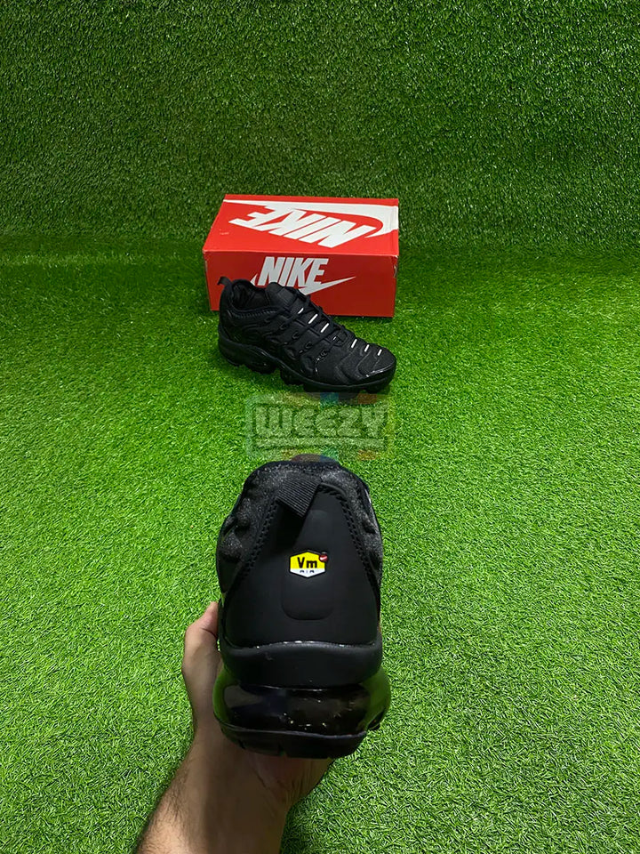 Vapormax Plus (Triple Black) (Premium Quality) buy online Pakistan - Weeby Shoes